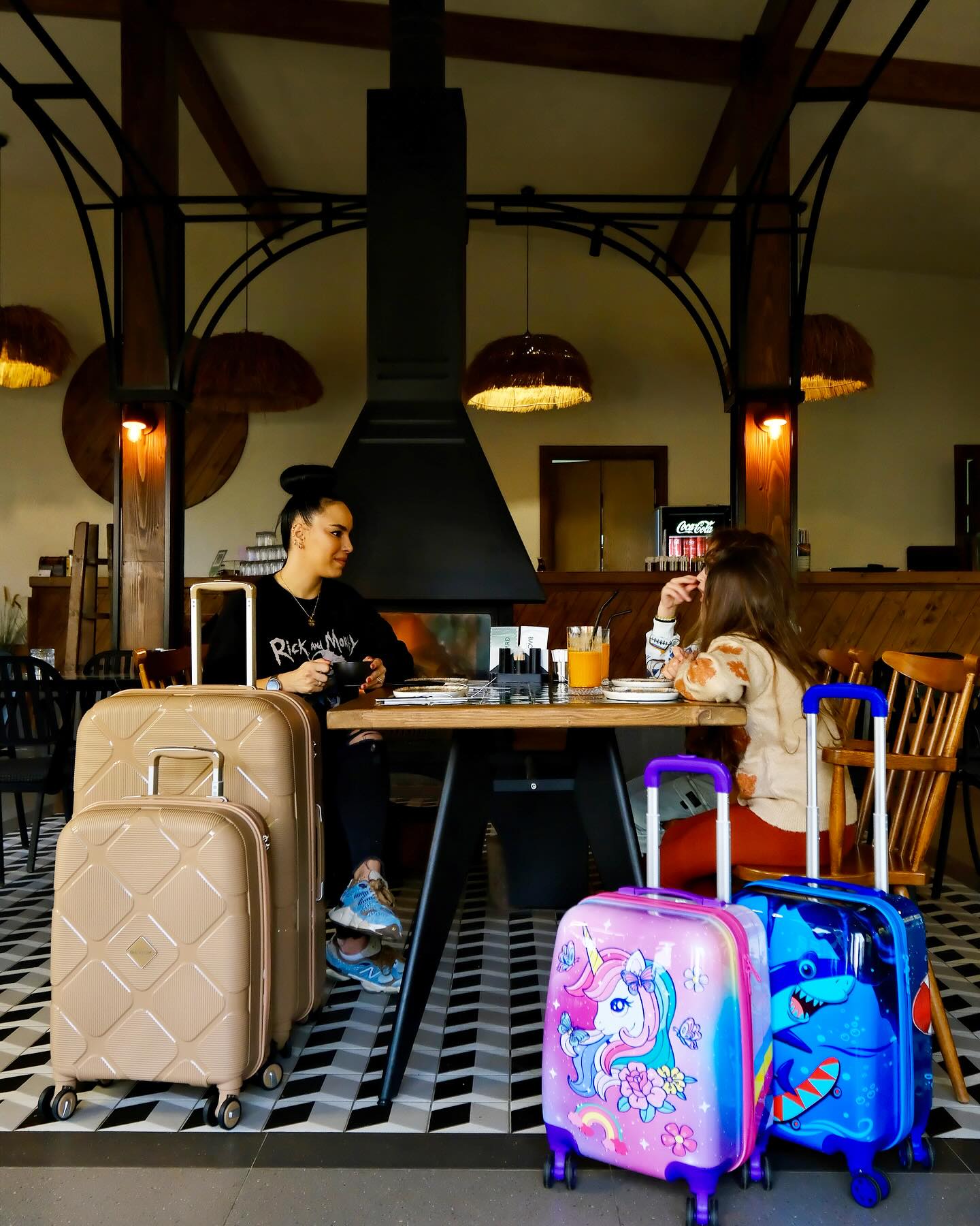 Troler pentru Copii Bezubi Junior, Model Shark, Bagaj de Cabina