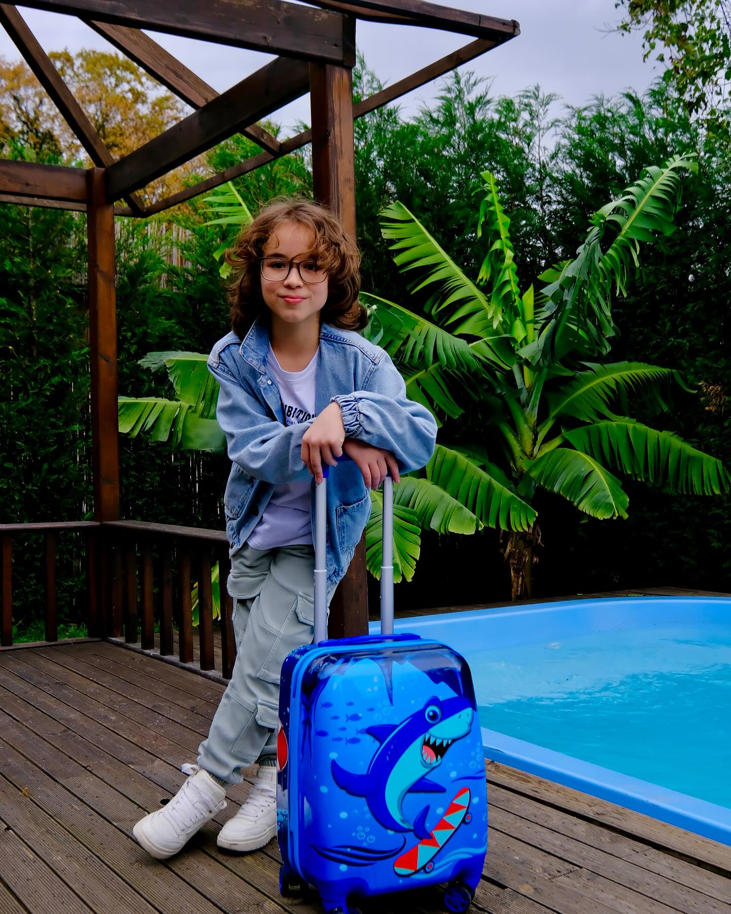 Troler pentru Copii Bezubi Junior, Model Shark, Bagaj de Cabina