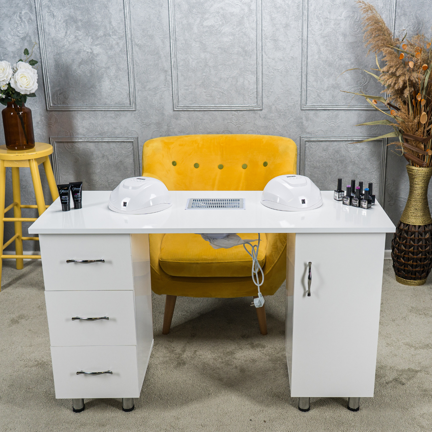 Masa profesionala pentru manichiura INVINCIO™ STYLE PRO cu aspirator integrat, reglaj pe inaltime, 2 dulapuri, 3 sertare, 3 rafturi, suprafata lavabila, dimensiuni 120x45x76 cm, alb