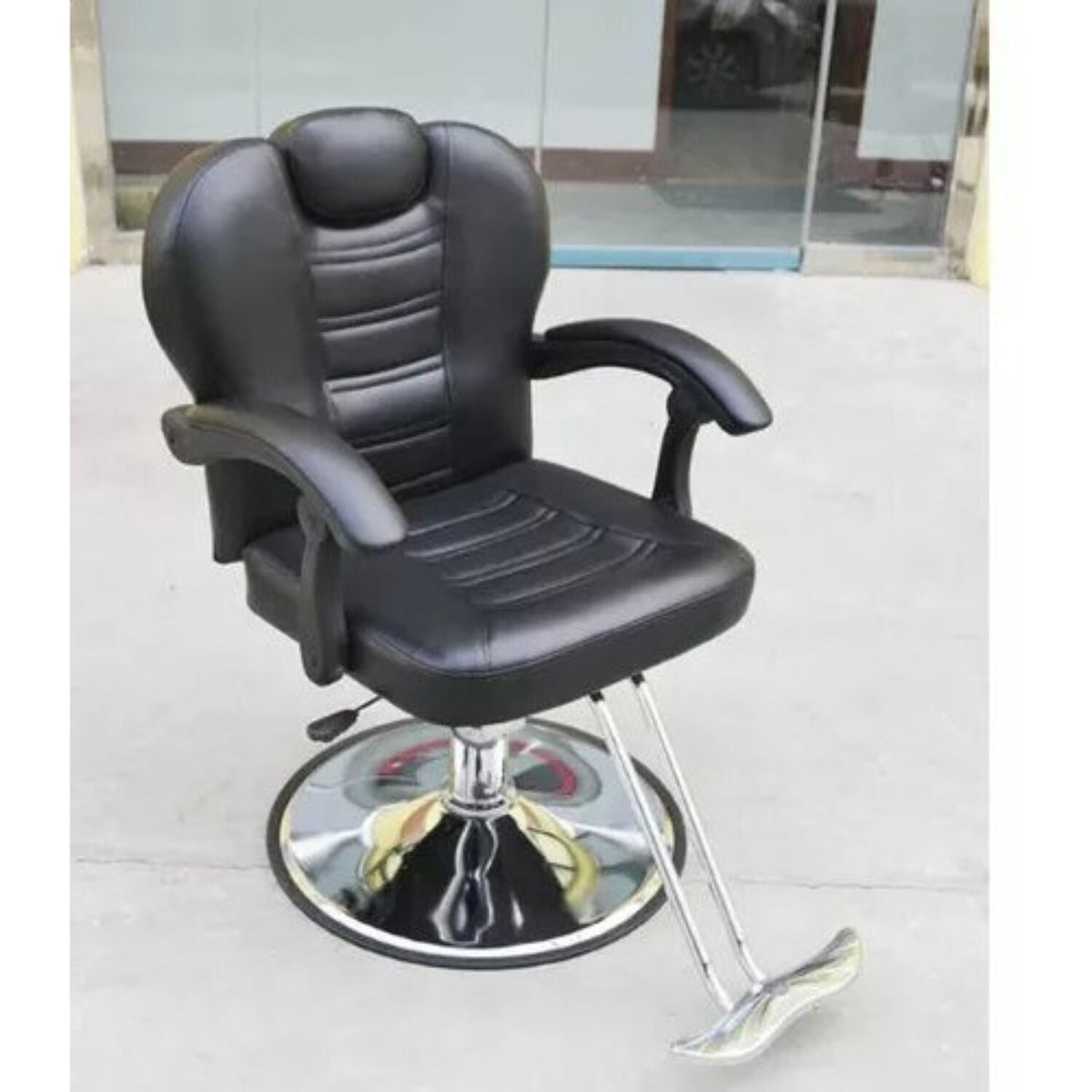 Scaun frizerie si barber shop Invincio™ Slim, Rotire la 360 grade, Rabatabil 160 grade, Piston hidraulic reglabil pe inaltime, Tetiera reglabila, Piele PU, Culoare Negru