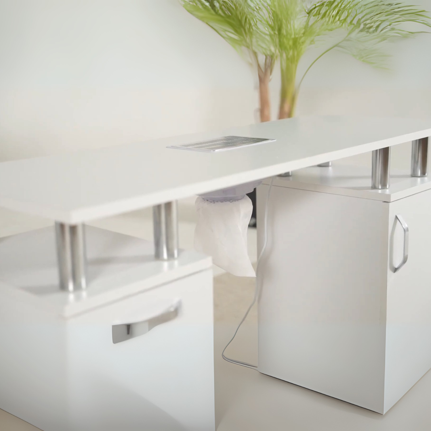 Masa manichiura profesionala INVINCIO™ Elegant Nails, cu aspirator praf silentios, dimensiuni 120x45x76 cm, 3 sertare, dulap lateral cu 3 rafturi, roti pivotante, blat hipoalergenic, alb